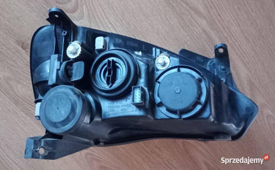 Lampa lewa przednia przód Opel Corsa C Valeo lewe Oleśnica