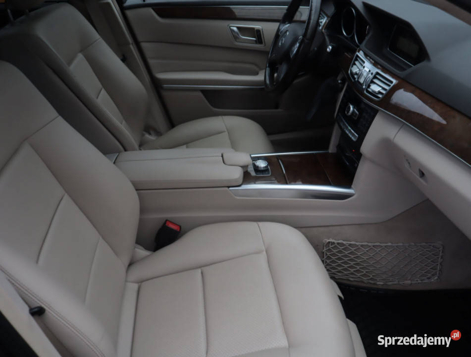 Mercedes E E 220 CDI ASR (kontrola trakcji)