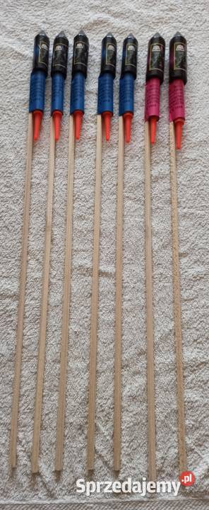 Zestaw siedmiu rakiet wysoko lecą piękny bukiet sprzedam