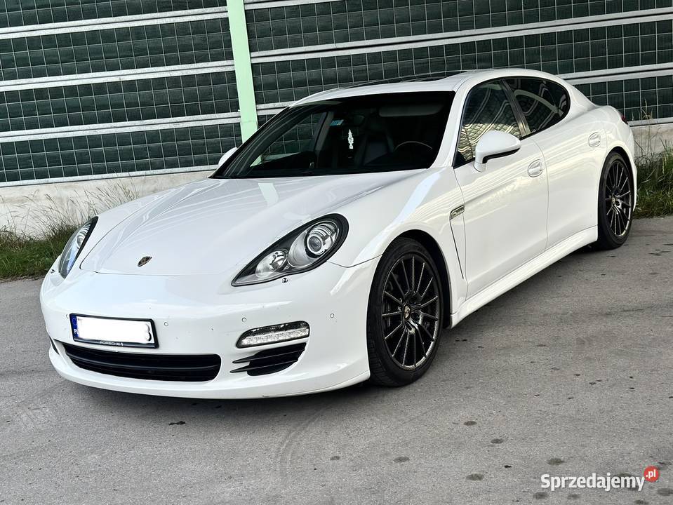 Porsche Panamera 4 36 306 4x4 Biała Czarny Rok produkcji 2011