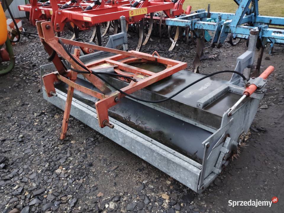 Zamiatarka hydrauliczna ocynk 2010r BRIRI SH215 Witkowo