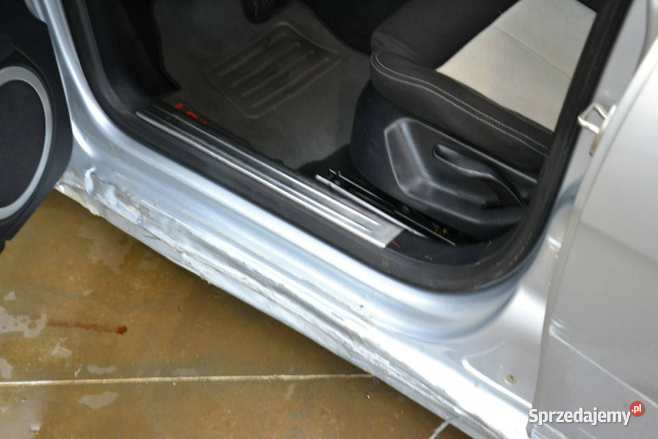 Seat Leon FR 20 benzyna turbo 200 kubełki lakier metallic Kęty