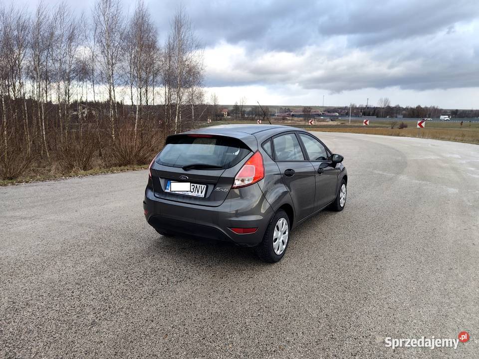 Ford Fiesta Salon Polska 2017R 125 Benzyna 82 5 Zarejestrowany w Polsce świętokrzyskie Wodzisław