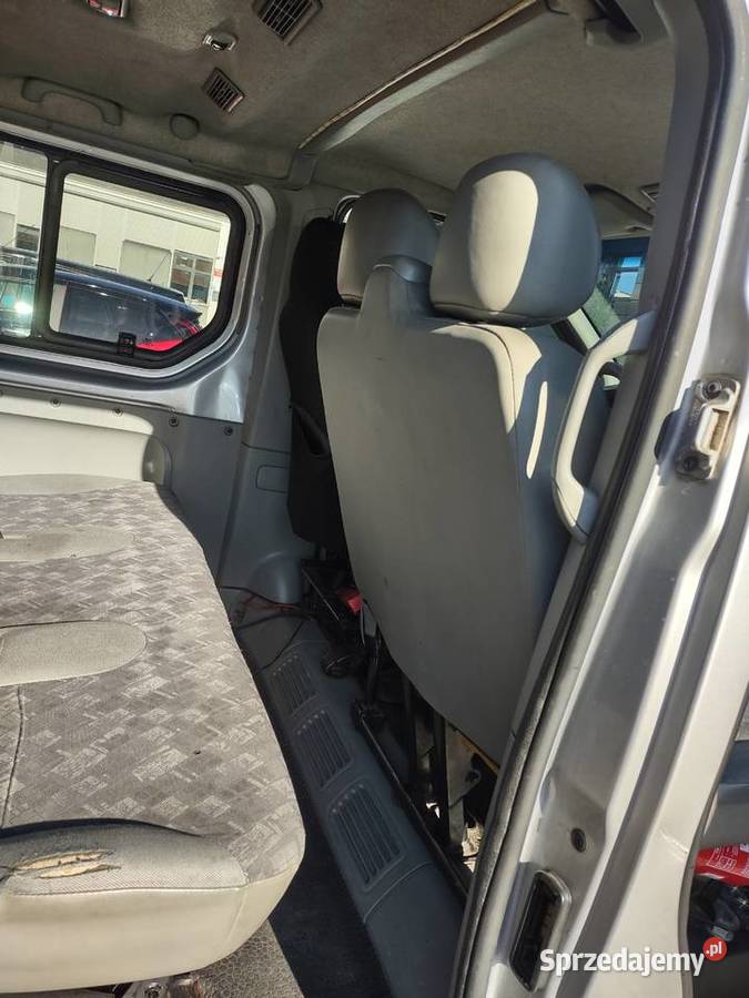 Opel Vivaro 25 CDTI Hak Long Klima 9 os Winiary sprzedam