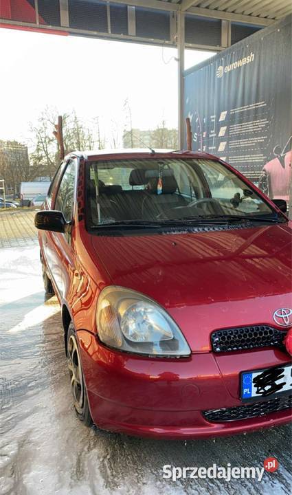 Toyoyta yaris 10 2001 r