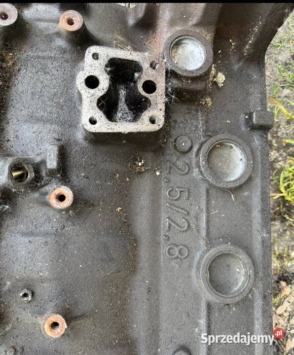 Blok silnika BMW E3 E9 E23 E24 M30 OE 1270002 Silniki kompletne Mszana