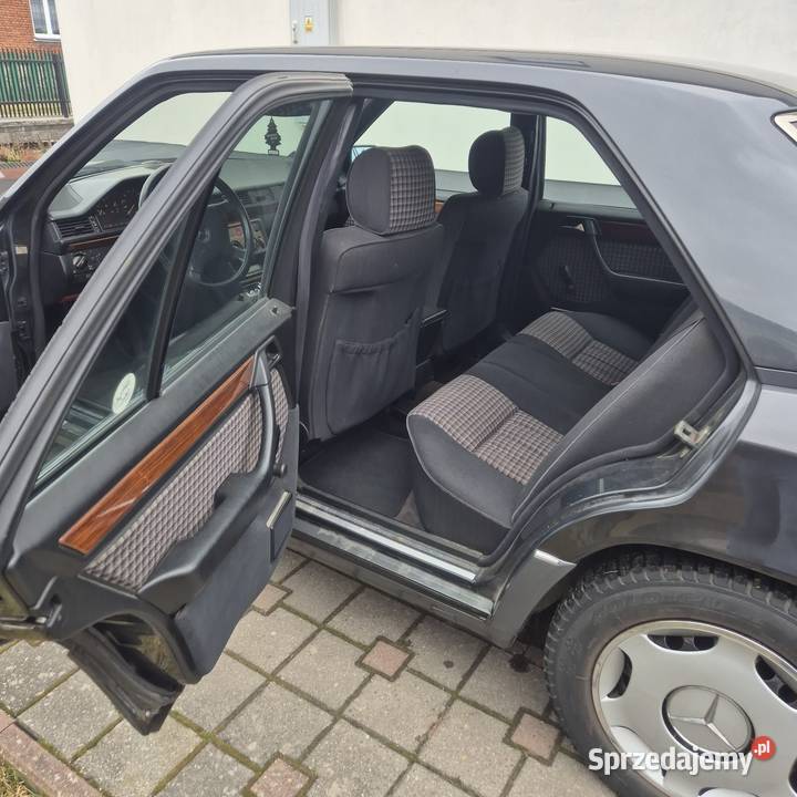 MERCEDES W124 1992 25D Lgota Mała
