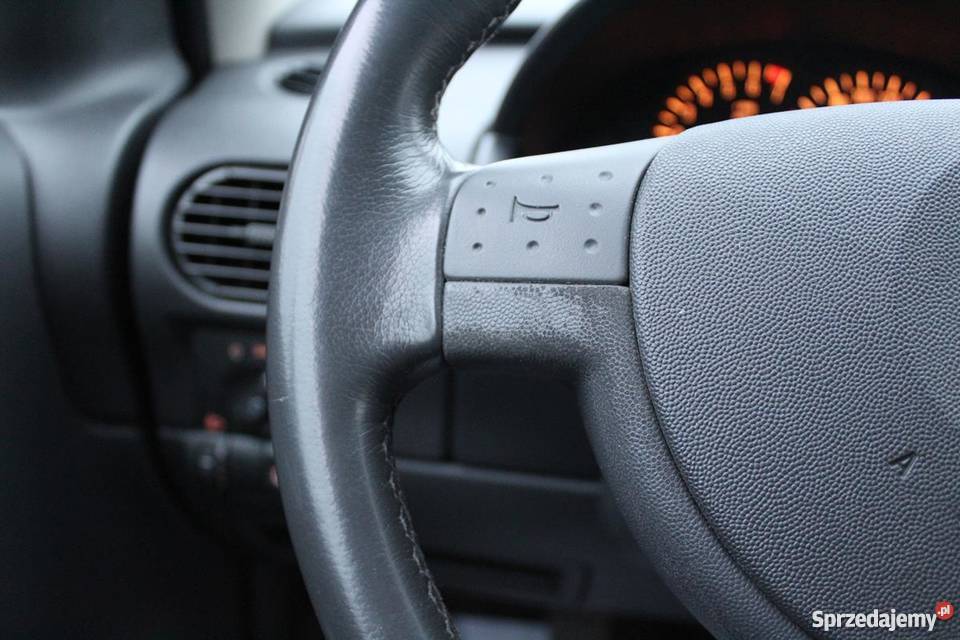 Opel Corsa C LIFT 12BENZ 6L100 klimatyzacja radio wielkopolskie Poznań sprzedam