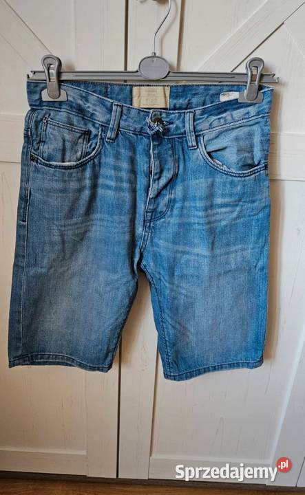 Jeansowe shorty Bershka Rozmiar L