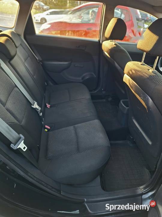 Sprzedam zadbane wygodne przestronne auto nieuszkodzony