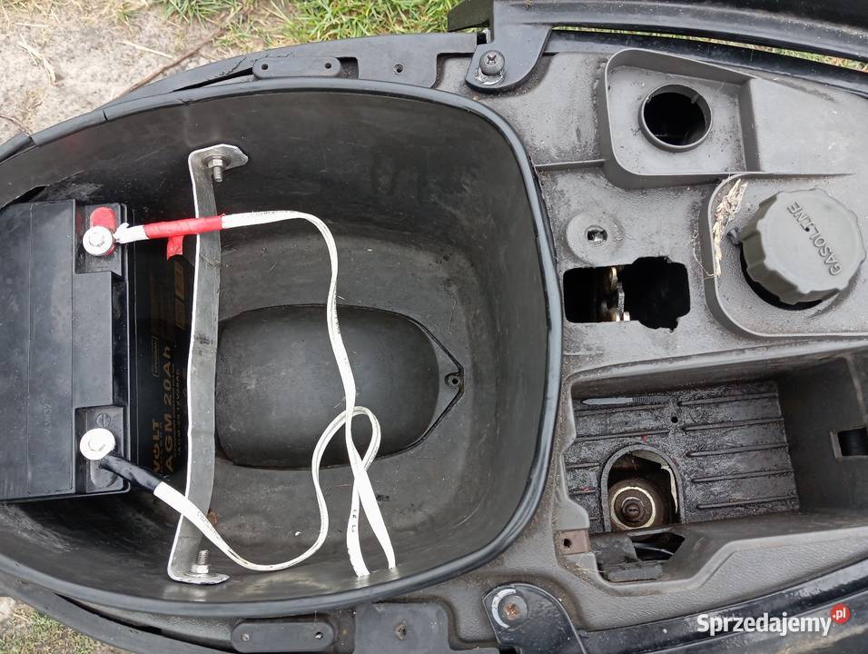 Skuter Piaggio typhon 50 Miesiączkowo