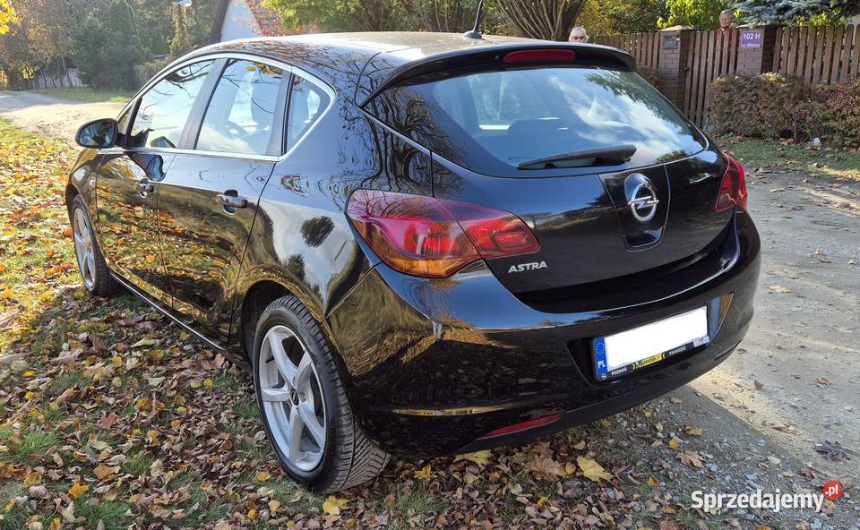 Opel Astra hatchback 16 Cosmo nieuszkodzony Biskupice