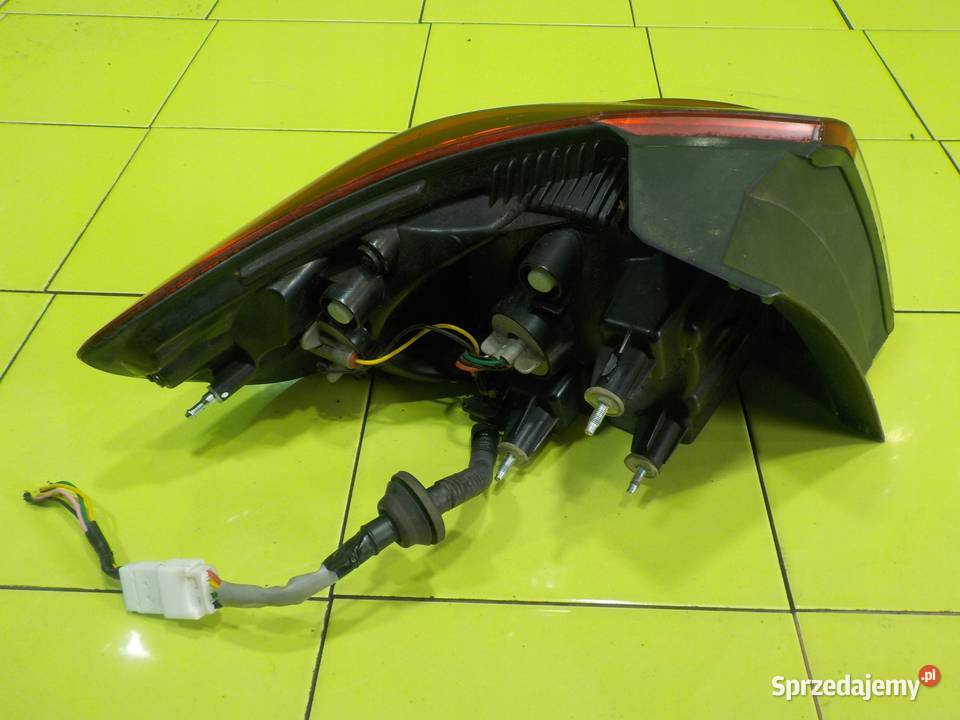 HYUNDAI SANTA FE 22 CRDI 12r lampa prawa tyl