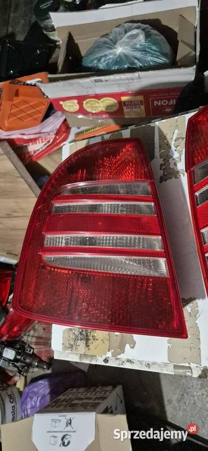 Lampy tył tylne Skoda SuperB 1 komplet Słupsk