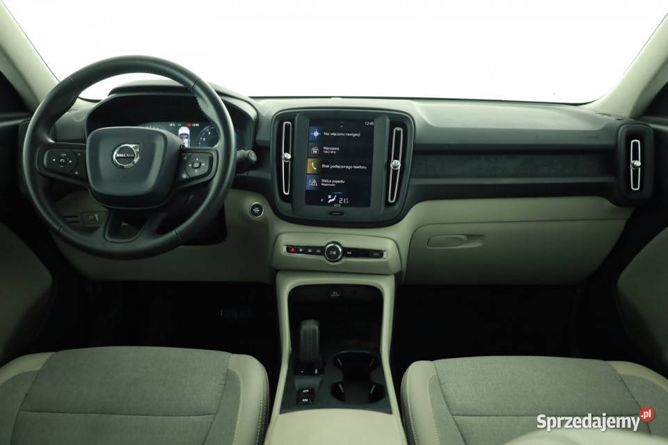 Volvo XC40 T3 czarny Piaseczno