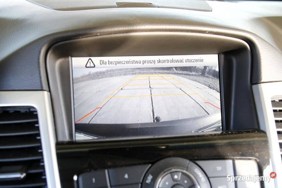 Chevrolet Cruze 17 130 diesel kombi klimatyzacja Rok produkcji 2012 Trawniki