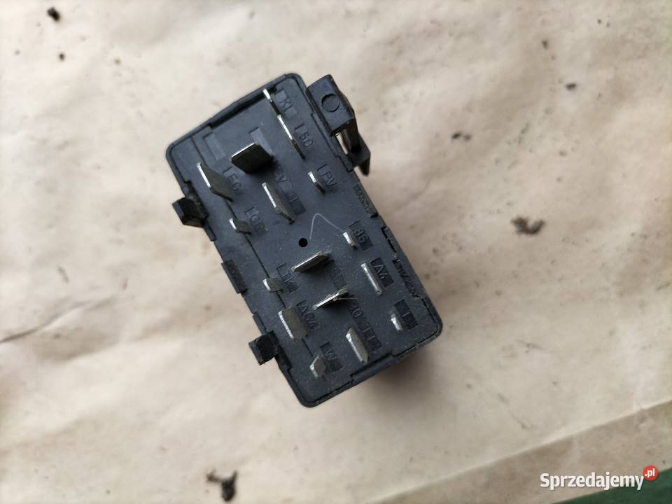 PRZEKAZNIK AUDI VW 136 1H0906123A osobowe Kamień-Kolonia sprzedam
