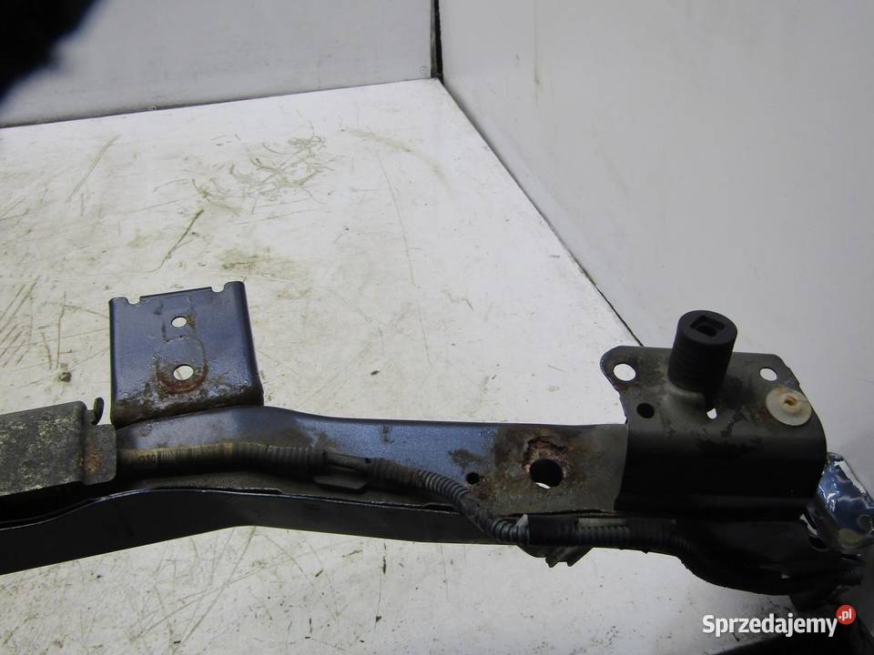 PAS PRZEDNI PRZÓD GÓRNY ZAMEK TOYOTA AYGO C1 108 osobowe