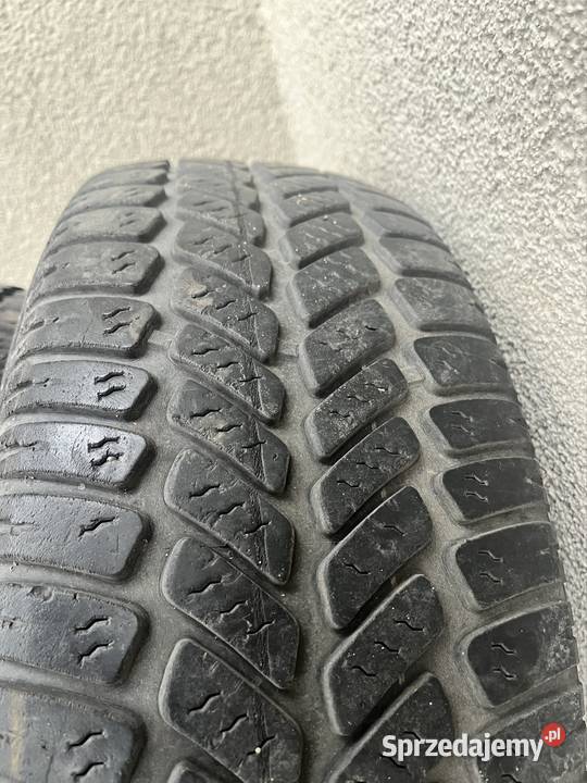 Koła zimowe 19565R15 na feldze stalowej