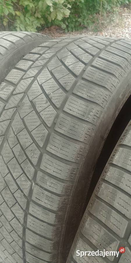 opony zimowe Continental 25545R19