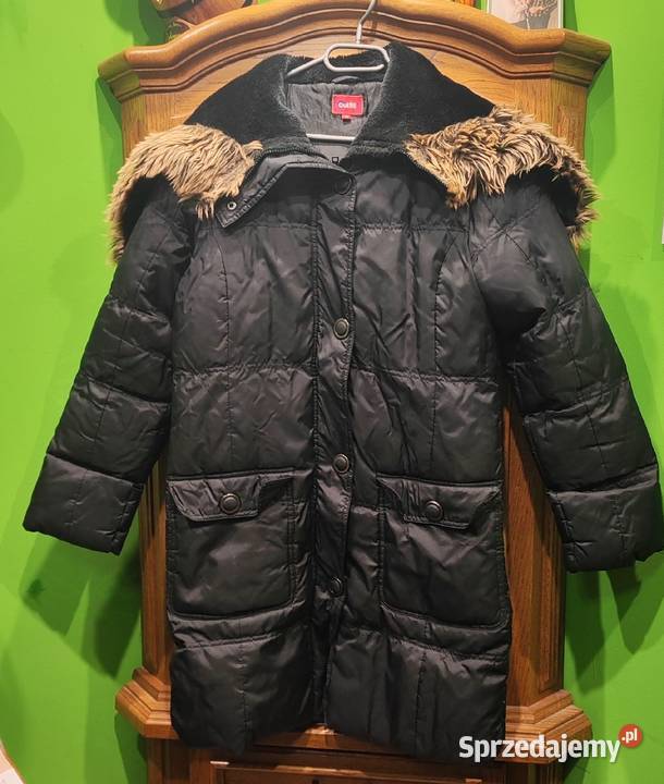 Czarna ciepła kurtka zimowa z kapturemkołnierz Piaseczno