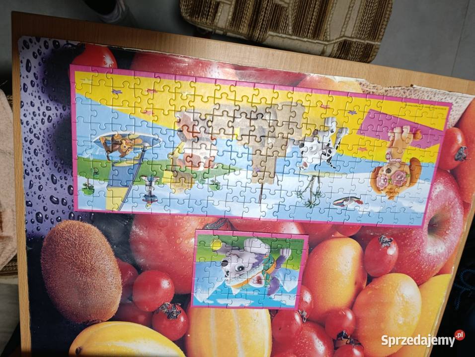 Puzzle przedstawia sceny z bajki Psi Patrol Zabawki Poznań