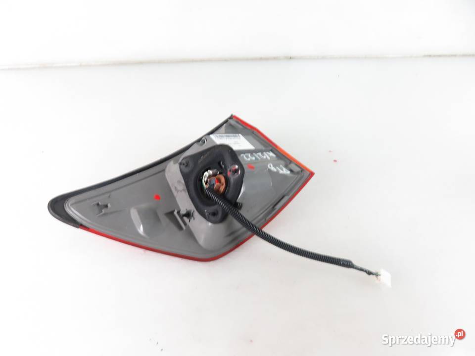 LAMPA PRAWA TYLNA LEXUS IS II Lampy tylne sprzedam