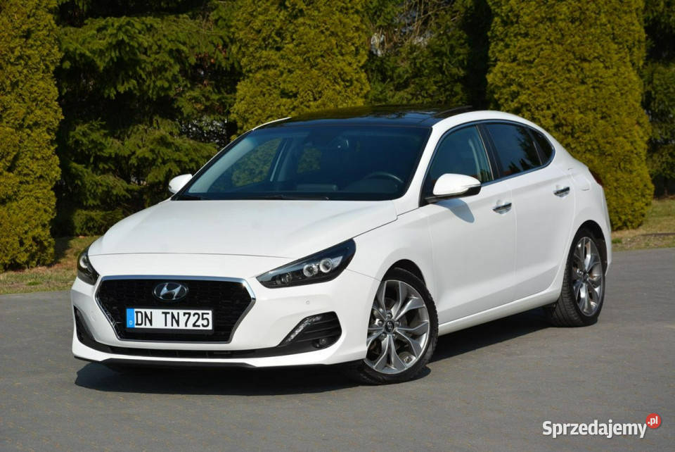 Hyundai i30 Fastback Premium Navi Kamera bluetooth Ostrów Mazowiecka