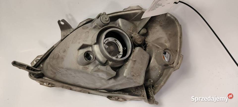 LAMPA PRAWA PRZÓD TOYOTA YARIS I 0821211A2R