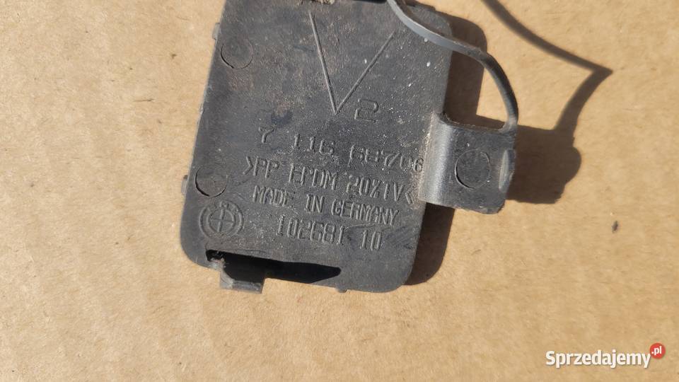 BMW 3 E90 E91 ZAŚLEPKA HAKA ZDERZAKA PRZÓD