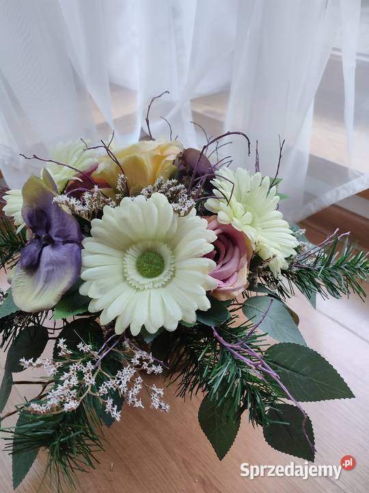 Kompozycja kwiatowa na grób wiązanka na cmentarz śląskie