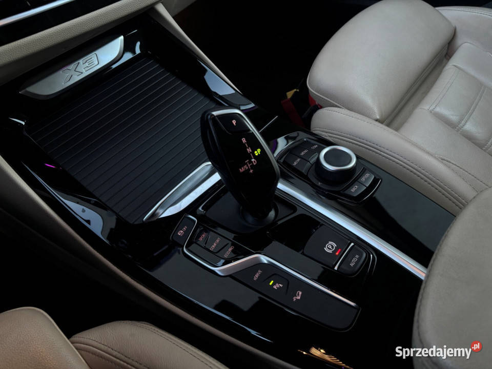 FV23 Hak Panorama Aktywny tempomat Fotele Łódź