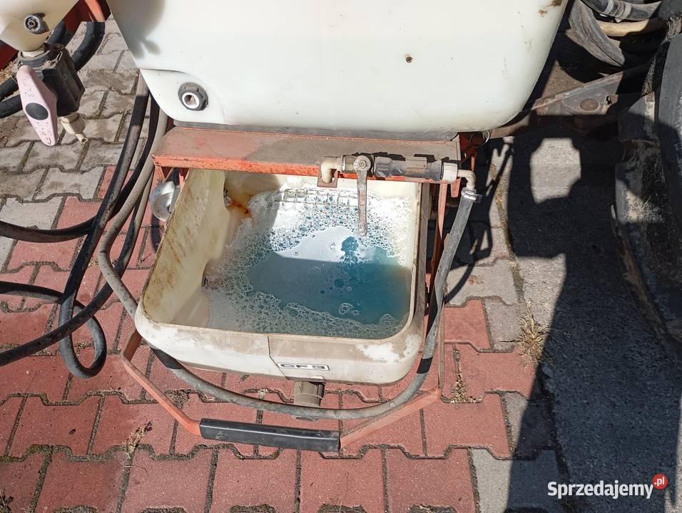 Opryskiwacz 900l belka 125m Ldzań