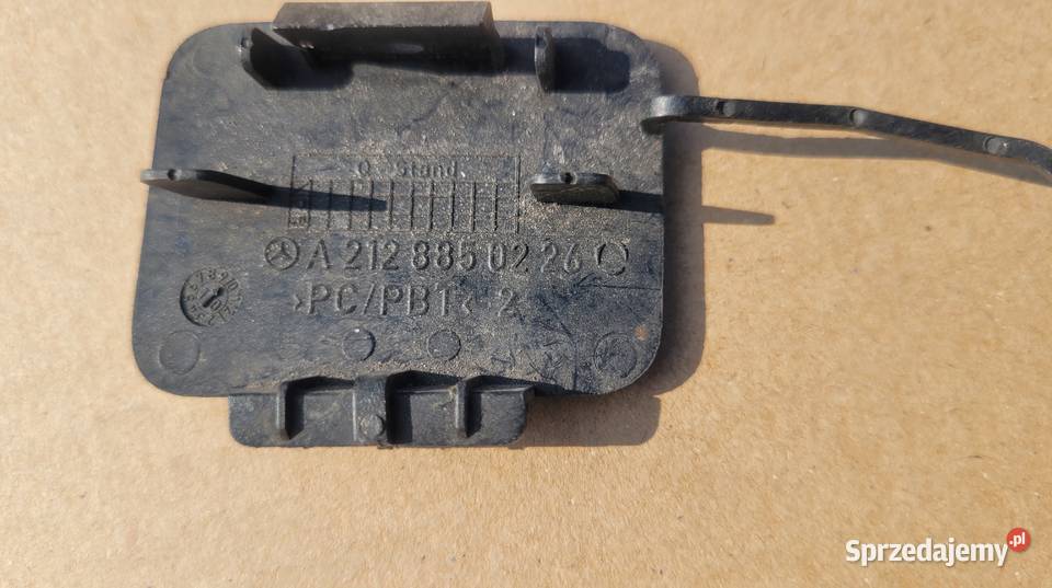 MERCEDES E W212 KOMBI ZAŚLEPKA HAKA ZDERZAKA TYL Części samochodowe Ruda Śląska