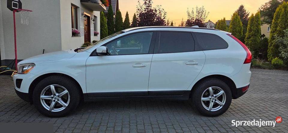 Volvo XC 60 D3 Momentum 163 2013r mazowieckie Zaręby Kościelne