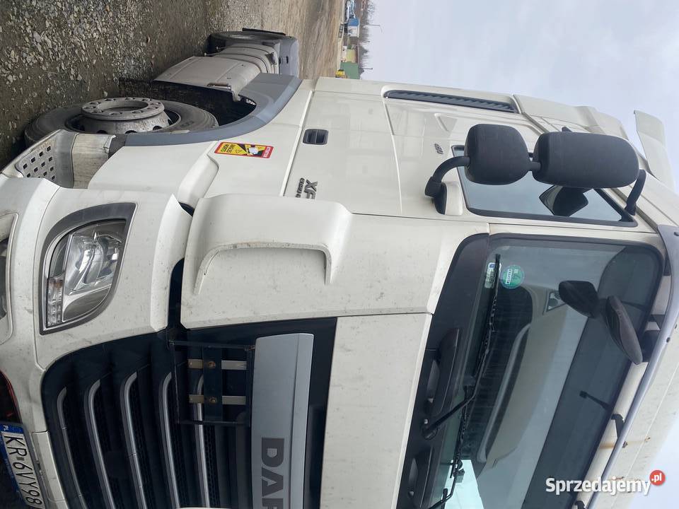 Syndyk sprzeda ciągniki siodłowe marki DAF 1159129km Wądroże Wielkie