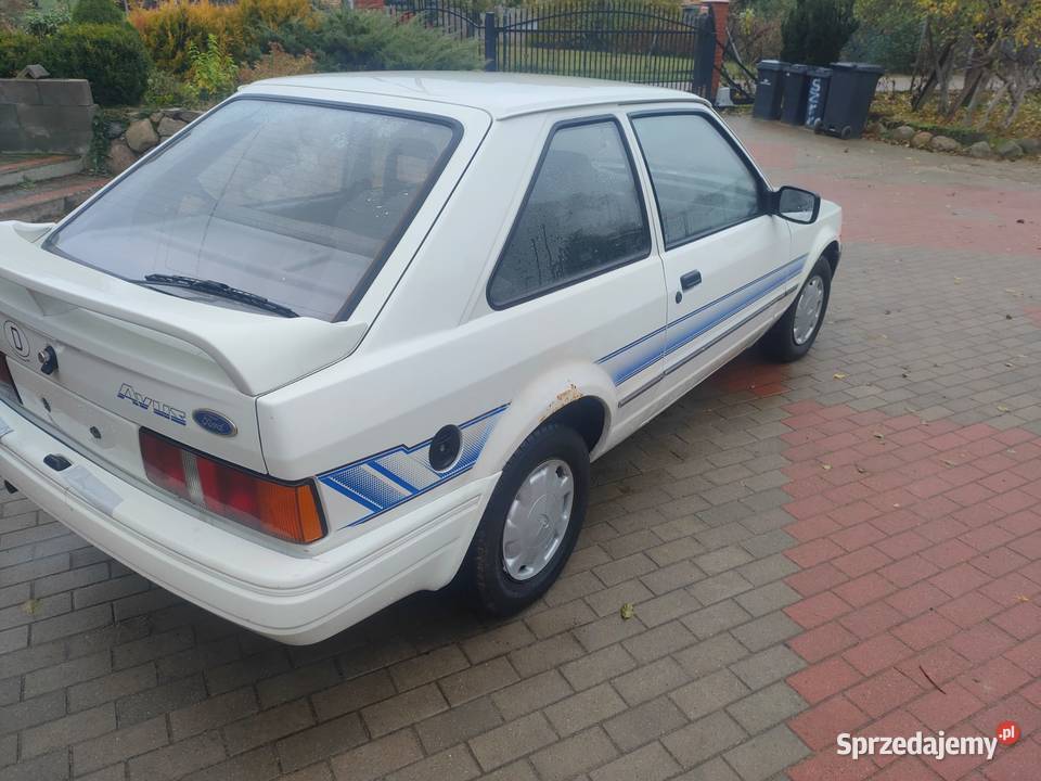 SUPRR koazja 40 Letni Klasyk Ford Escort 55 Krągi