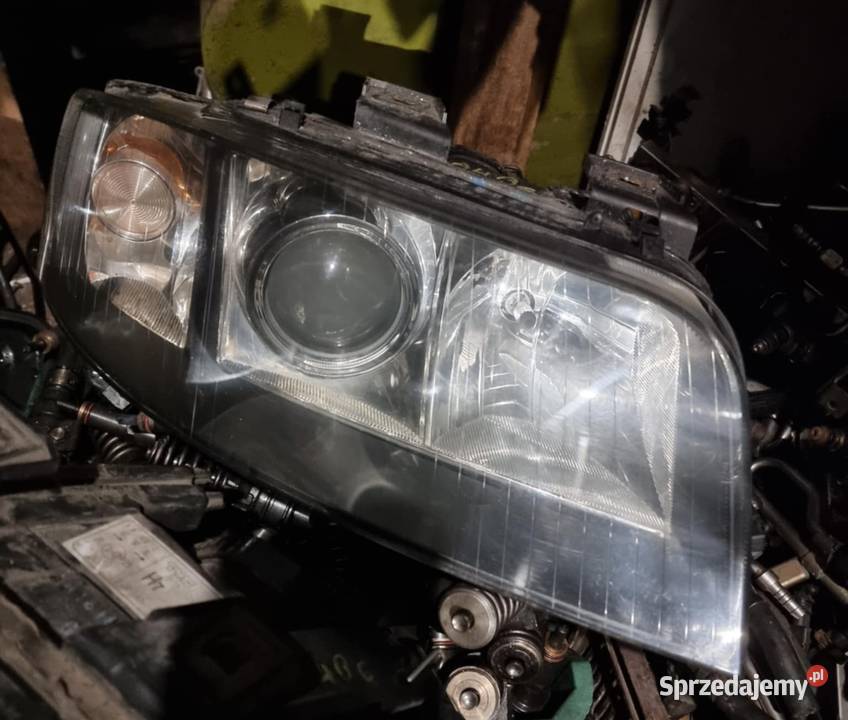 lampy przednie czarny środek Audi A6 C5 osobowe Lampy przednie świętokrzyskie