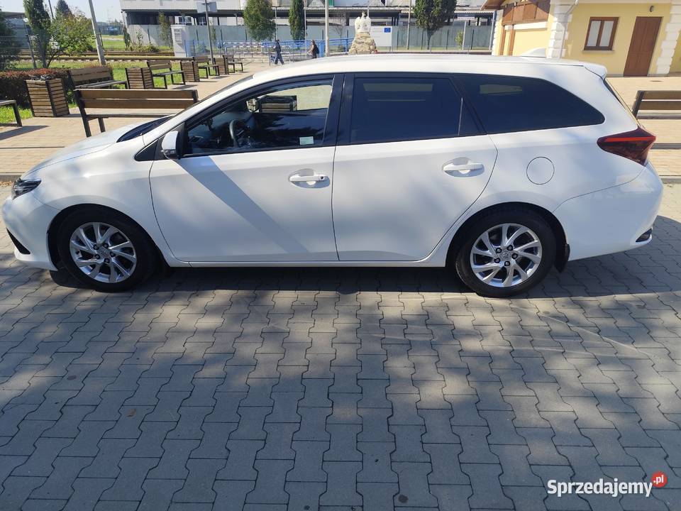 Sprzedam Toyota Auris II Salon Polska aluminiowe felgi podkarpackie Boguchwała