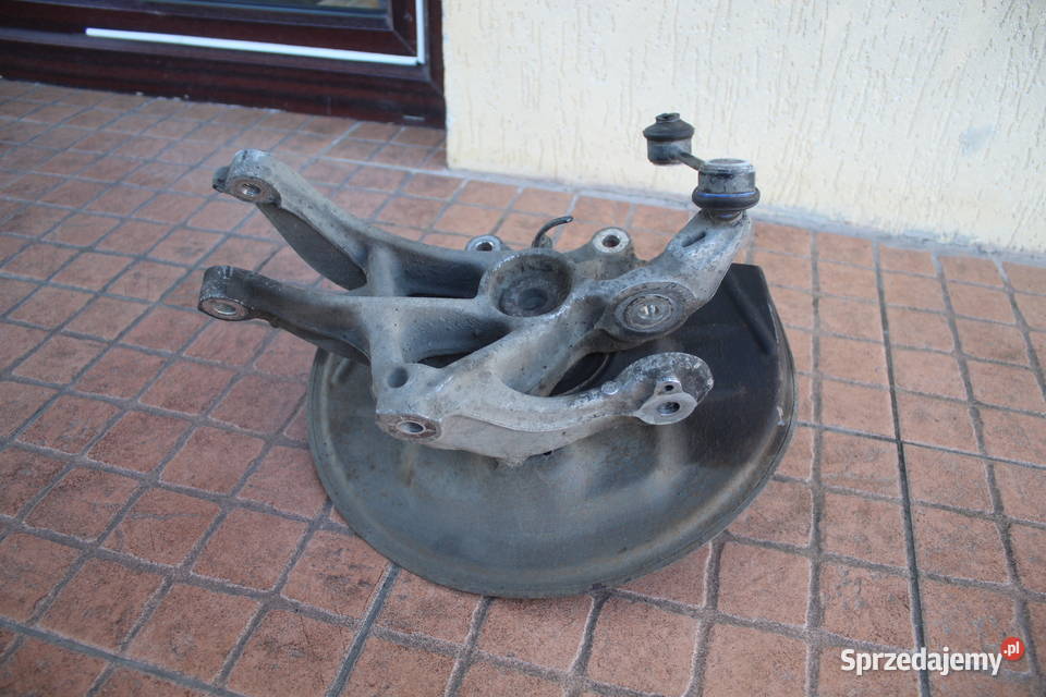 PIASTA ZWROTNICA LEWY TYŁ PEUGEOT 407 20 HDI SW sprzedam
