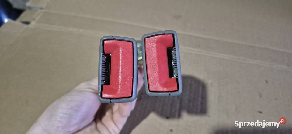 Zapinki klamry pasów bezpieczeństwa tył Vw Polo Wyposażenie wnętrza Słupsk