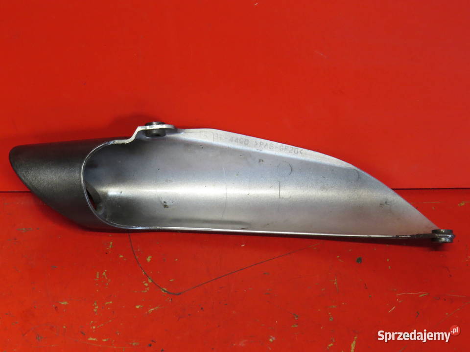 SUZUKI GSR 600 GSR600 K10 09 osłona tłumika Szyby i owiewki