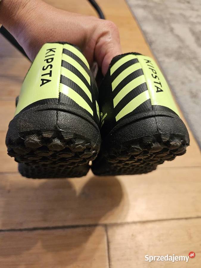 Buty Kipsta do piłki nożnej rozmiar 33 sprzedam