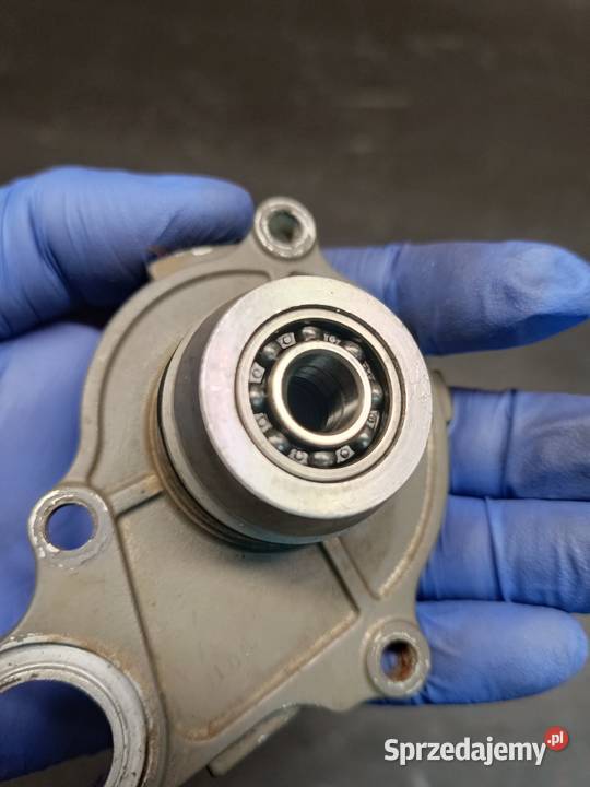 Pompa wody gniazdo obudowa łożysko części Suzuki Gołaczewy