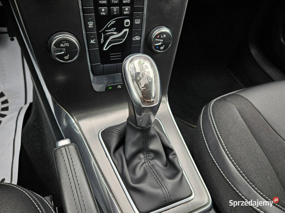 Volvo V40 20d 150 5 cylindrów Geartronic Xenon garażowany łódzkie