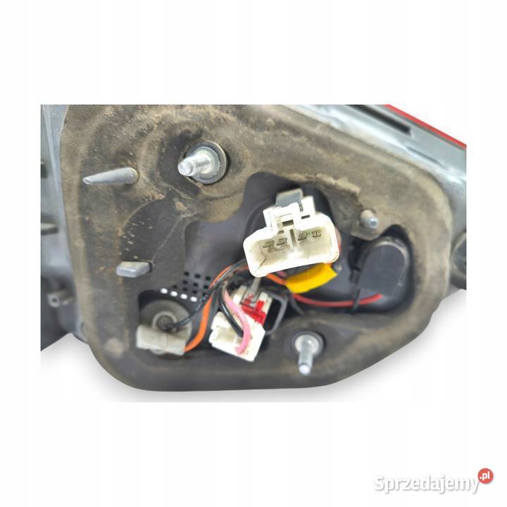 LAMPA PRAWA Hyundai i40 Kombi TYLNA prawy tył Chełm
