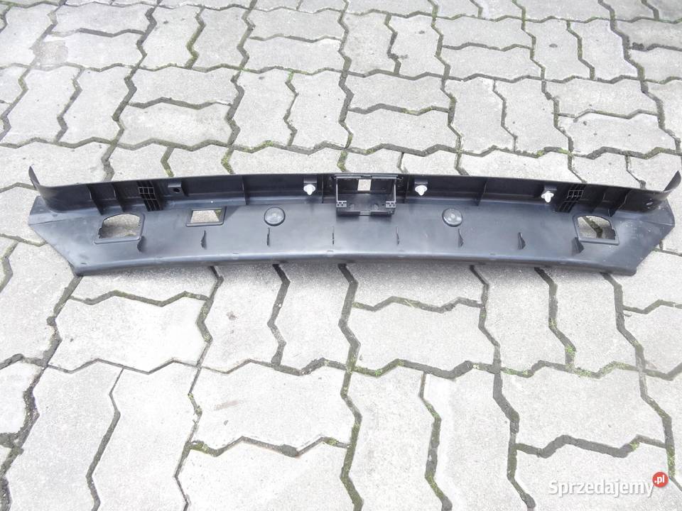 AUDI A8 D2 OSLONA LISTWA BAGAZNIKA PASA Przemęt