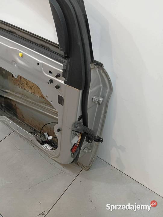 DRZWI LEWE PRZÓD O8 Ford Kuga I 20082012 Drzwi świętokrzyskie