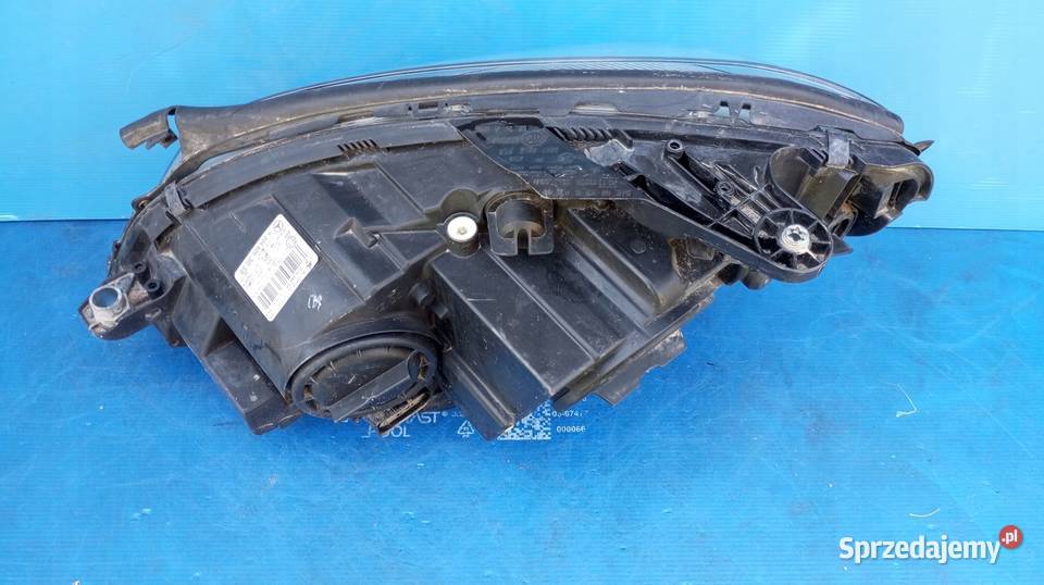 LAMPA PRAWY PRZÓD EUROPA XENON MERCEDES W204 C wielkopolskie