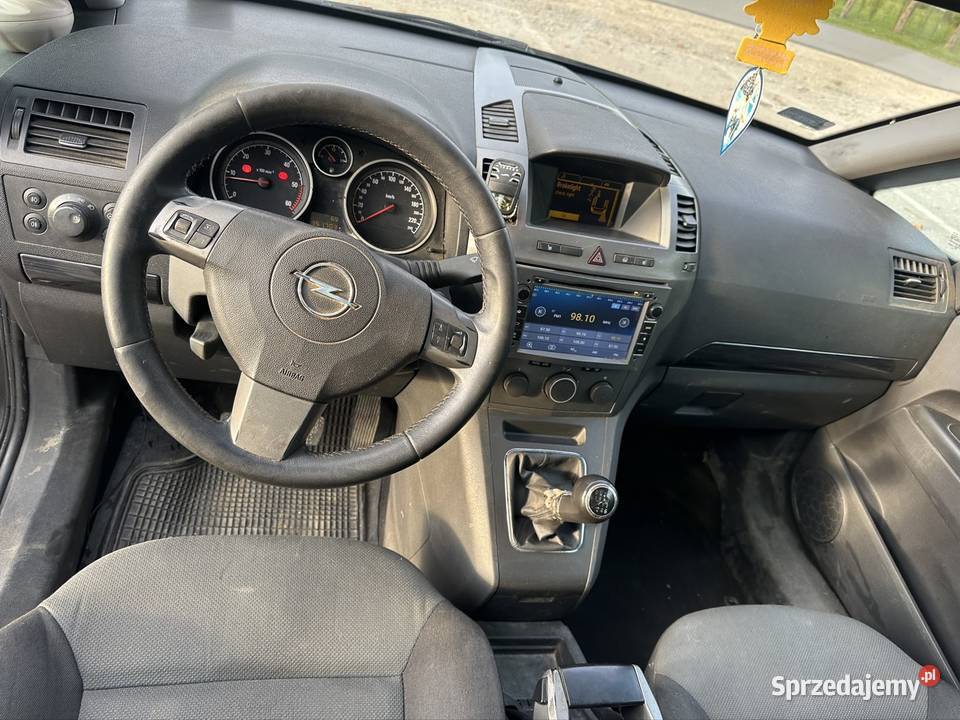 Opel Zafira B 19 diesel 2006r 7os Pilzno